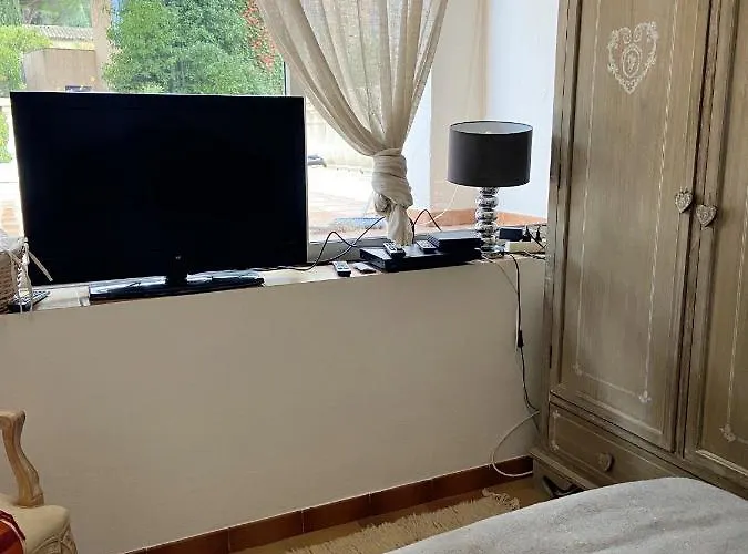 Villa Ensoleillee A Sainte-Maxime Avec Piscine Privee