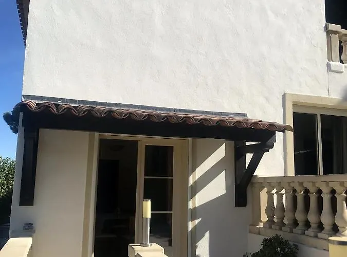 Vila Villa Ensoleillee A Sainte-Maxime Avec Piscine Privee