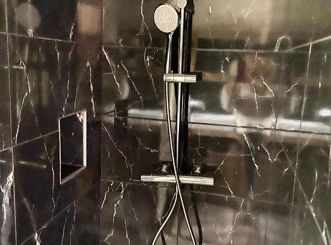 Villa Ensoleillee A Sainte-Maxime Avec Piscine Privee