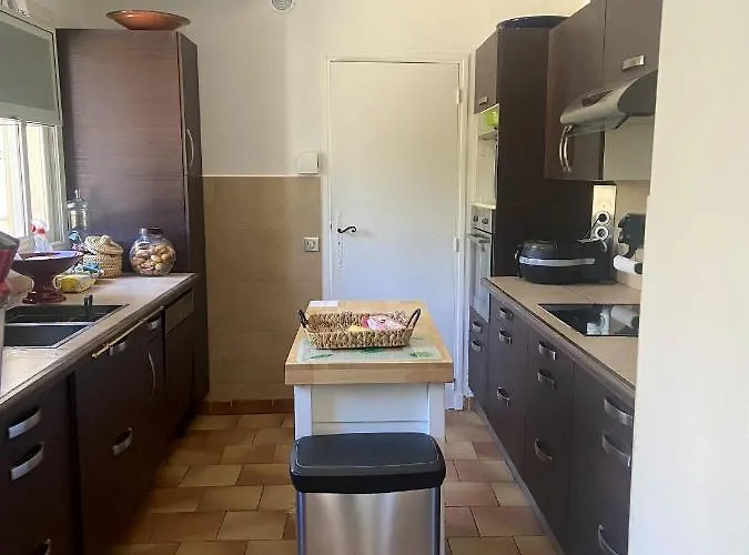 Vila Villa Ensoleillee A Sainte-Maxime Avec Piscine Privee